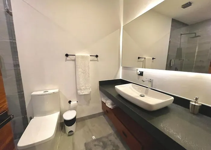 Marea Sabina Luxury Ocean View & Amenities Apartment